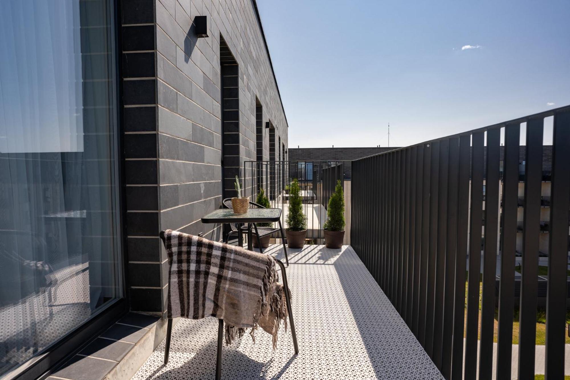 Lazdyneliu Vingis, Free Underground Parking, Long Stays Welcome VNO Eksteriør billede